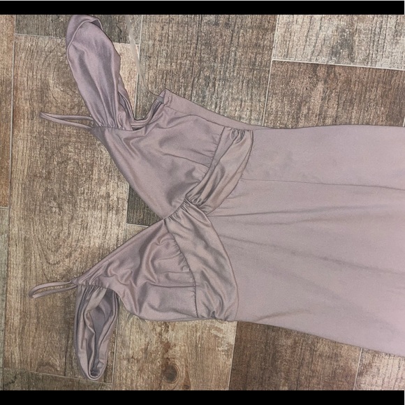 Fashion nova size small maxi gown off the shoulder with straps gently used - Picture 1 of 5
